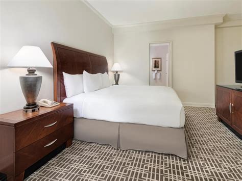 Hilton Houston Post Oak Hotel in Houston (TX) - Room Deals, Photos ...