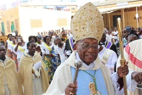 Contribution Eclairage de Mgr Philippe Fanoko KPODZRO Ancien Président