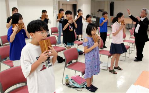 被爆樹木の笛 東欧で共鳴を 中区・千田小児童らの「パンフルート合唱隊」 来月 国際青少年音楽祭に出演 中国新聞ヒロシマ平和メディアセンター