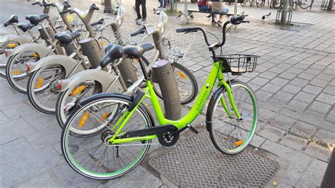 Les vélos en libre service dépassent les bornes Chronique transports