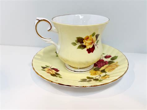 Elizabethan Teacup And Saucer Floral Tea Cup Elizabethan Teacups