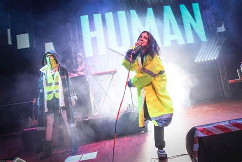 Más discurso que música el desconcierto de Pussy Riot La Tercera