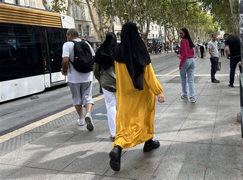 Abaya le Conseil dÉtat valide son interdiction à lécole