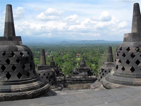 Exploring the Historic Temples of Yogyakarta, Indonesia - Go Backpacking