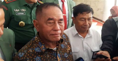 Menhan Ryamizard Geram Ada Pihak Minta Tni Pergi Dari Papua Pantau