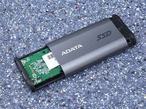 ADATA Elite SE880 Portable SSD 1 TB Review Photos Disassembly