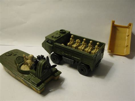 1978 Matchbox Superfast 30 Swamp Rat And 54 Personnel Carrier