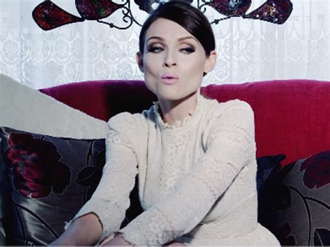 Sophie Ellis Bextor Keeps It Simple And Sophisticated In Her Young