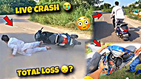 Scooty Rider Live Crash Scooty Total Loss Hos Ital Le Ke Jana