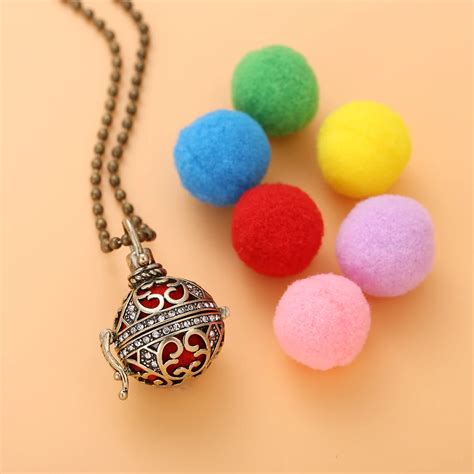 Aroma Diffuser Necklace Vintage Round Sweat Necklace Perfume Essential