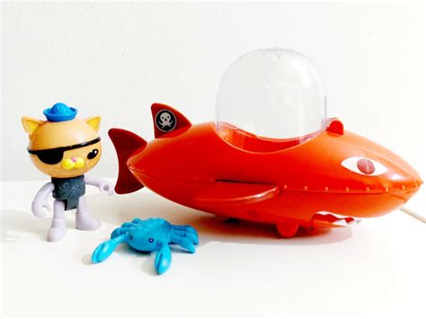 Octonauts Gup B With Kwazii Figurine Glow In The Dark And Crab Hobbies And Toys Toys And Games