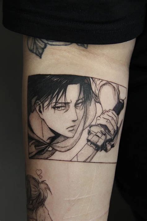 Тату Леви Аккерман, атака титанов, тату с аниме | Hand tattoos, Geek ...
