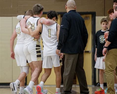 Boys Basketball Stonington Advances Into Ecc D2 Tournament Semifinals