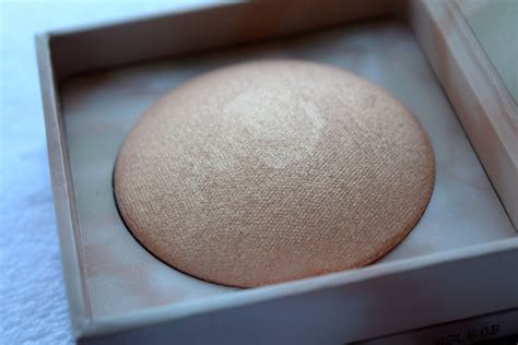 Urban Decay Naked Illuminator Powder Aura The Luxe List