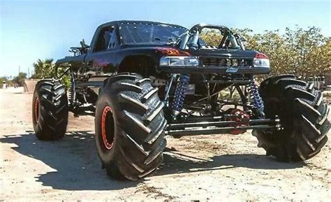 Pin on Mud trucks and monster trucks | Mud trucks, Monster trucks ...