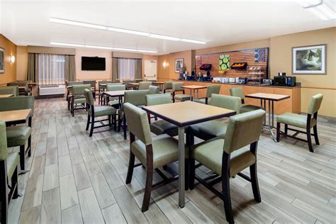 La Quinta Inn & Suites by Wyndham Irvine Spectrum | Irvine, CA Hotels