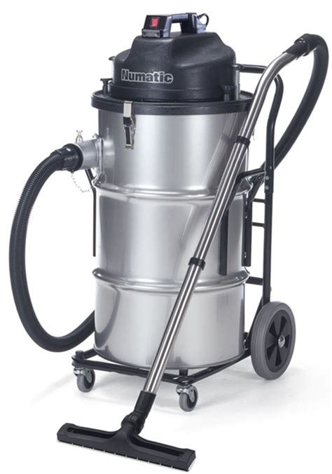 Commercial and Industrial Vacuum Cleaners - Cleantech