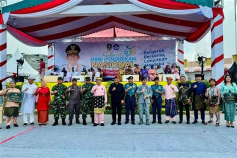 Hardiknas 2024 PLN Icon Plus Dan SMKN 4 Tanjungpinang Terima