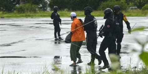 Densus 88 Tangkap 24 Terduga Teroris Pendukung MIT Poso Dan ISIS