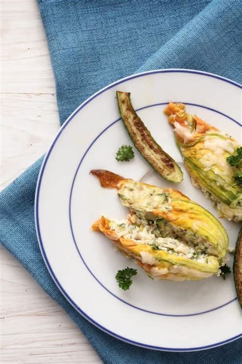 Rien De Plus Doux Que Ces Fleurs De Courgette Farcies La Ricotta