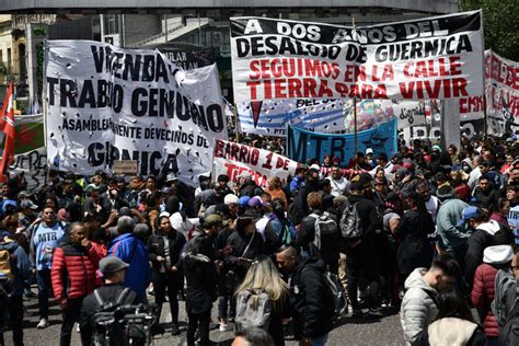 El Puente Pueyrredón Estuvo Cortado Por Una Marcha Piquetera A Dos