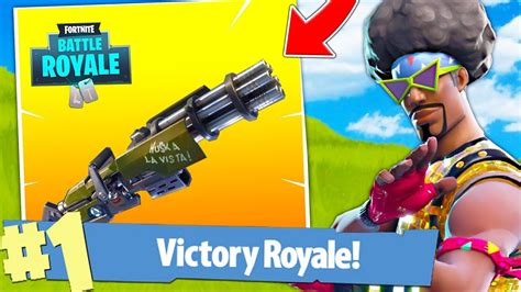 MY FIRST MINIGUN FORTNITE BATTLE ROYALE YouTube