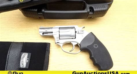 Charter Arms Undercoverette 32 Magnum Revolver New In Box 2 Barrel Features A 6 Shot Fluted