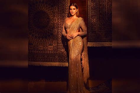 Kriti Sanon Looks Drop Dead Gorgeous In Saree By Falguni Shane Peacock