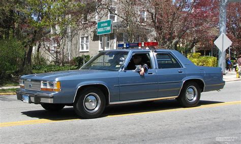 Connecticut State Police 1988 Ford Ltd Crown Victoria A Photo On