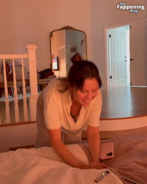 Selena Gomez Flashes Her Nude Boob Pics Video TheFappening