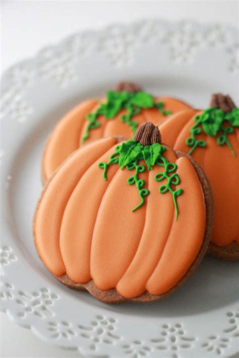 Video How To Decorate Pumpkin Cookies Sweetopia