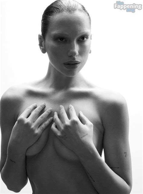 Dua Lipa Sexy Topless Vogue France Photos Famedones Nude