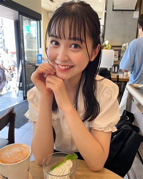 佐藤菜月海さんのインスタグラム写真 佐藤菜月海instagram「 Gwが終わり、また明日から学校やお仕事頑張りましょう！ ️‍🔥