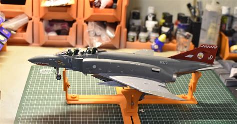 Aircraft Painting Stand And Car Or Vehicle Plastic Models By Cmarroquin