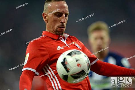 Munich's Franck Ribéry traps the ball in the match of Bavaria Munich ...