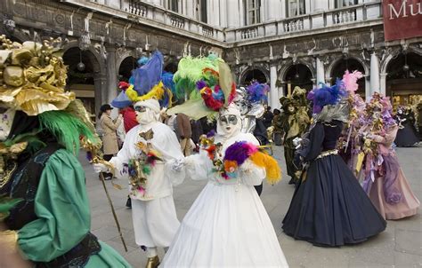 Carnaval De Venise Location De Costume Traditionnel D Jeuner