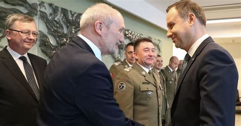 Konflikt Macierewicz Duda Interwencja Jaros Awa Kaczy Skiego