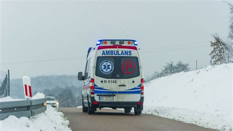 Lekarze mogli tylko stwierdzić zgon Tragiczny wypadek przy maszynie