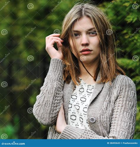 Visage De Beauté De Belle Fille D adolescent Image stock Image du