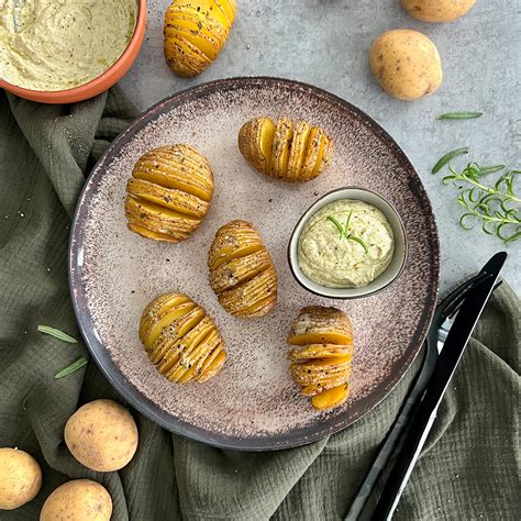 Hasselback Kartoffeln Mit Pesto Joghurt Dip