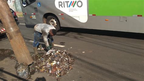 Infraestrutura Retira Uma Tonelada De Lixo Das Bocas De Lobo Ao Redor