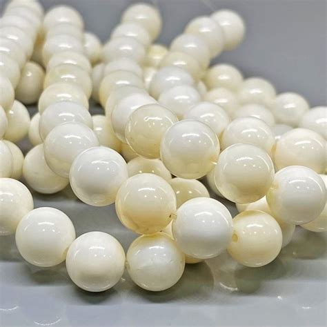 Natural Mother Of Pearl 8mm Smooth Round Gemstone Beads Strand 11848