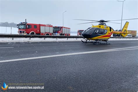 1 osoba zginęła a 2 zostały ranne w wyniku dachowania samochodu