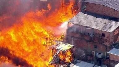 Assistir Jornal GloboNews Incêndio destrói 50 barracos na favela de