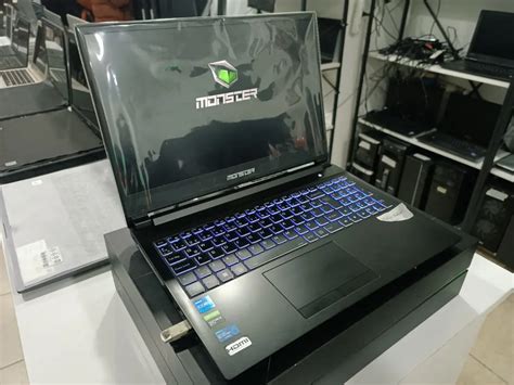 Monster Gaming 11 Nesil Gtx1650 Jelatinler Üzerinde Dizüstü