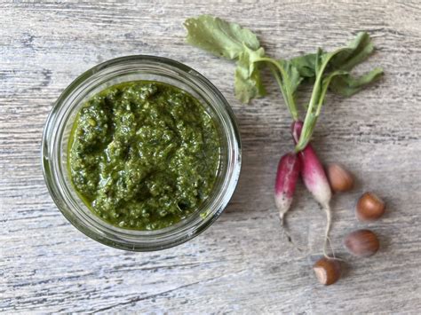 Pesto De Fanes De Radis Camille Ruaud Di T Ticienne Saujon