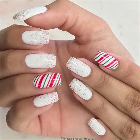 81 Christmas Nail Art Designs And Ideas For 2020 Page 6 Of 8 Stayglam