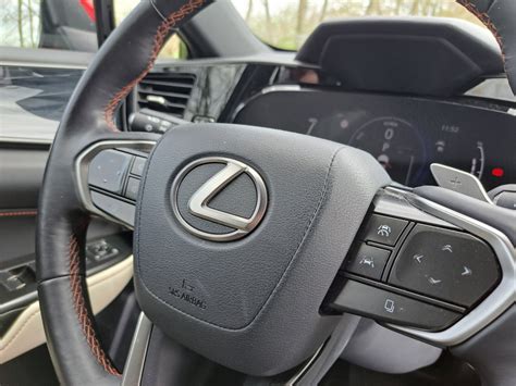 Lexus NX 450h legendarny napęd w luksusowym SUV ie TEST