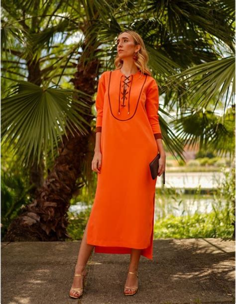 Orange kaftan style guest dress | INVITADISIMA