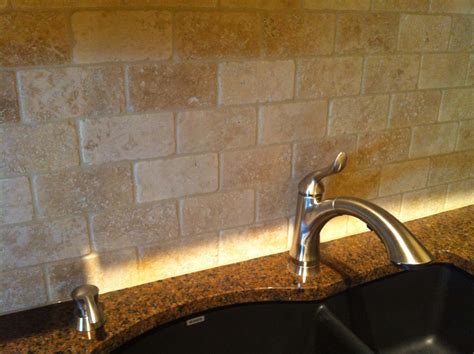 Natural Stone Tile Backsplash - Considering A Natural Stone Backsplash ...